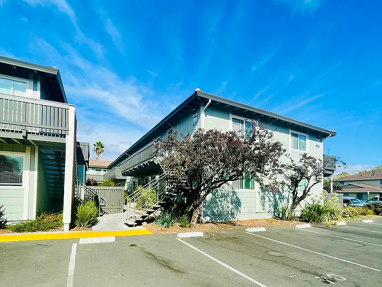 Traverse Apartments — Photo 7