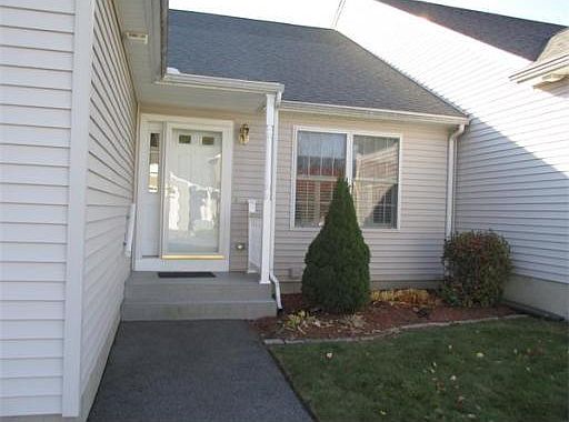 2nd image of 17 Angell Brook Dr