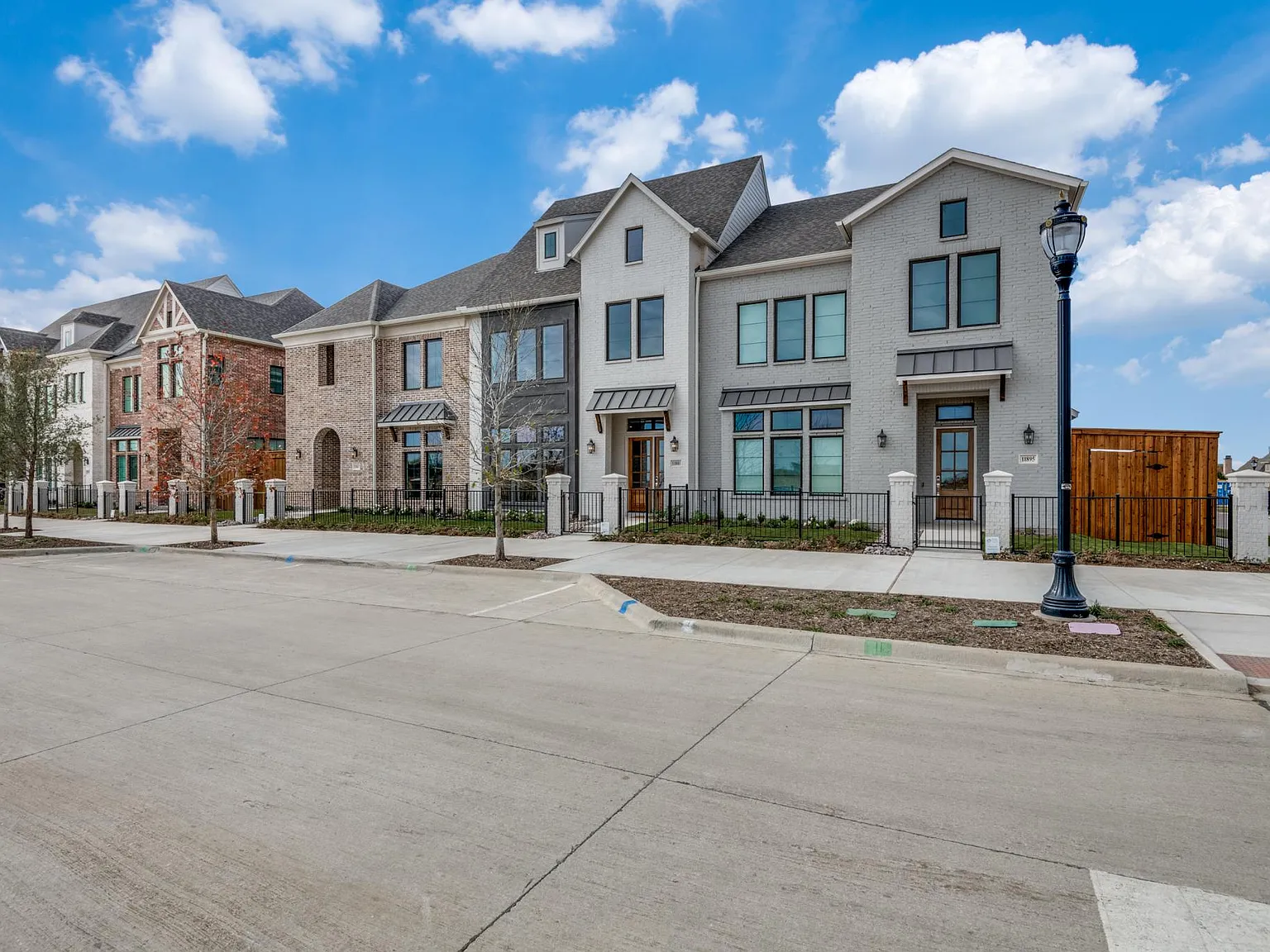 2 bed, 2.5 bath, 2274 sqft, $3,950 — Photo 1