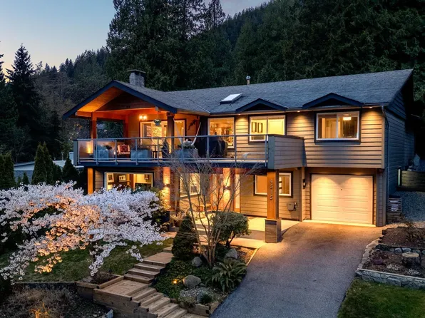 4515 Meadowbank Close, North Vancouver, BC V7K 2L1