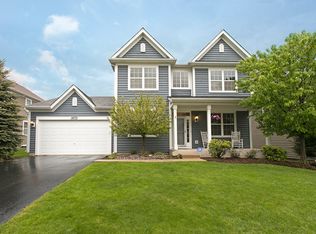 3075 Chalkstone Ave, Elgin, IL 60124