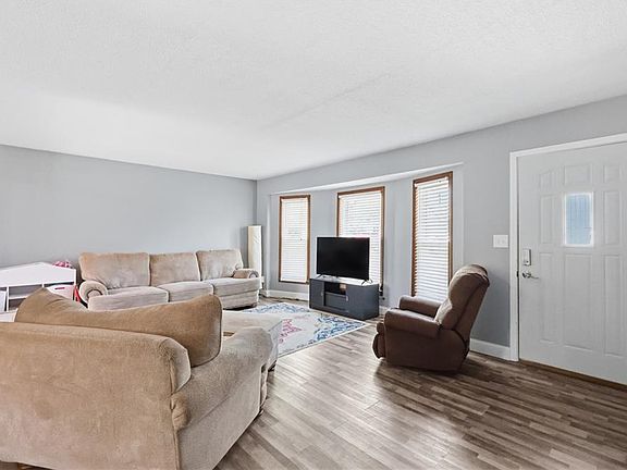 5th image of 907 Josela Ct