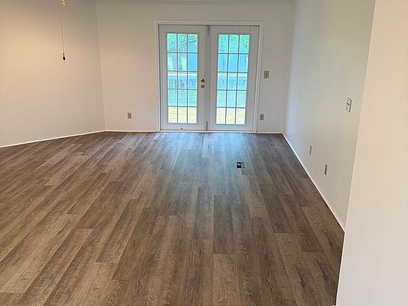 4th image of 4022 Dudley Rd