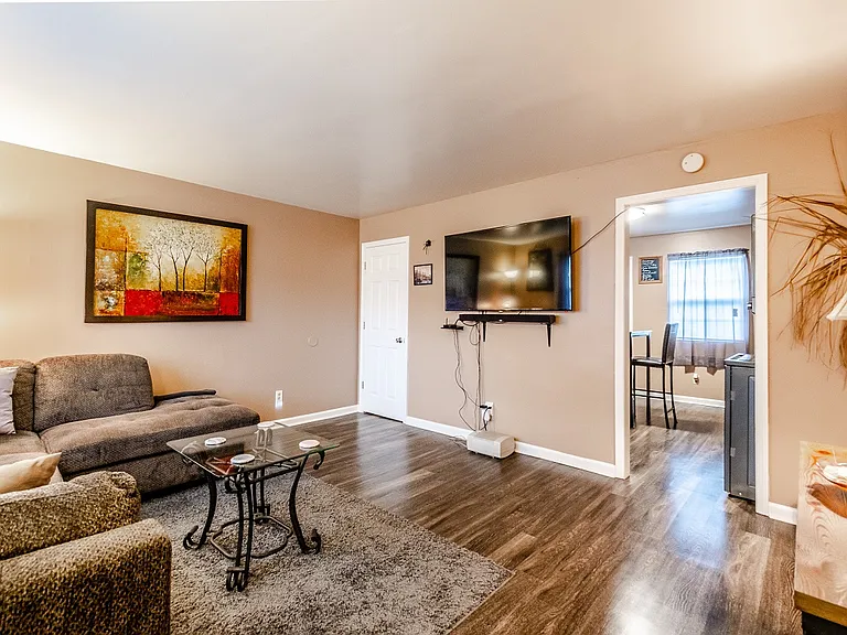 Wingate Townhouse Apartments — Photo 5