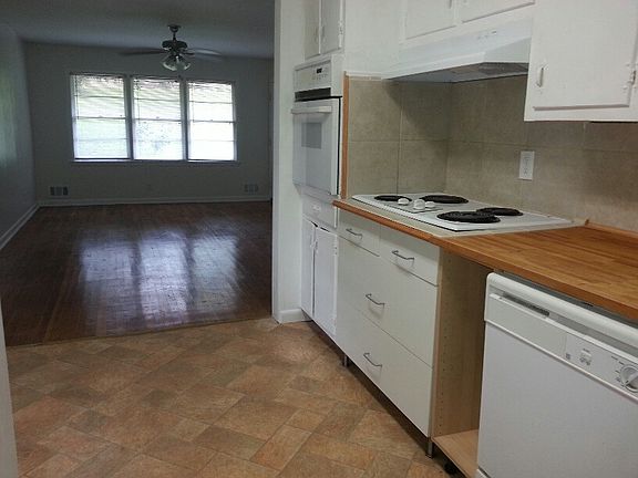 looking toward dinning and living area