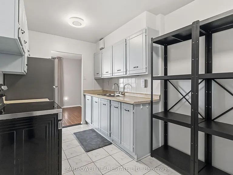 350 Seneca Hill Dr #Penthouse 14 — Photo 12