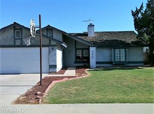 722 Lakewood Dr, Hanford, CA