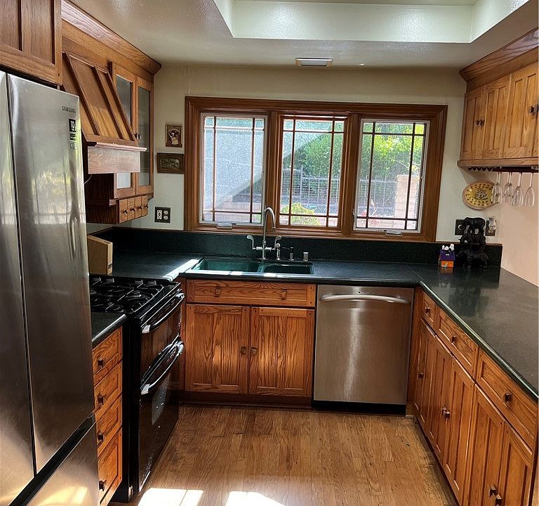 1st image of 2000 S Brentwood Dr