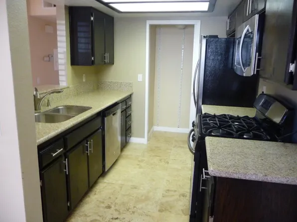 9326 Twin Trails Dr Unit 106, San Diego, CA 92129