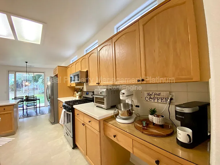 4872 N Crestmoor Ave — Photo 15