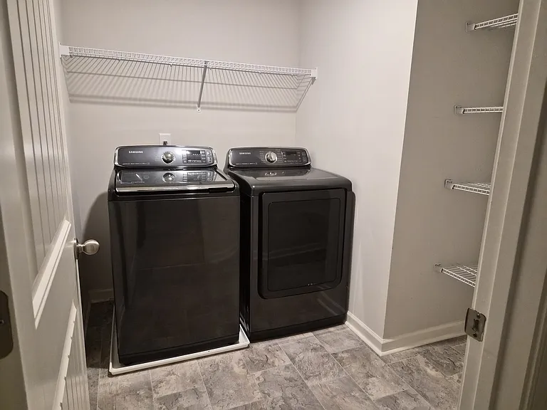 949 Brookfield Dr — Photo 14