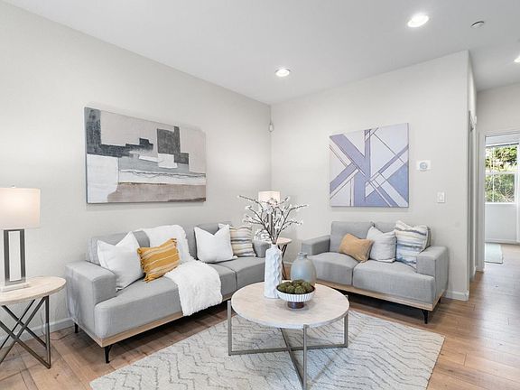 4th image of 1540 Avina Cir Unit 2