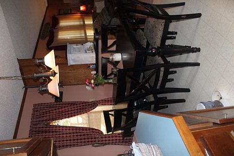 Eat -In Kitchen