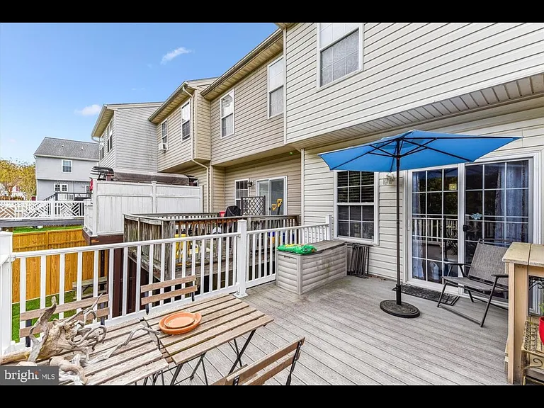1123 Splashing Brook Dr — Photo 3