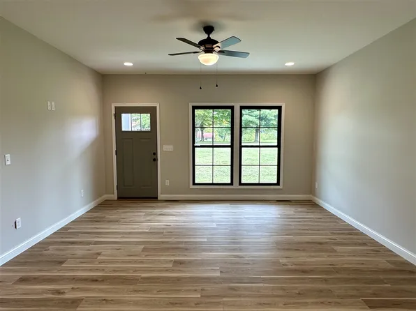 205 Forest Springs Rd, Scottsville, KY 42164