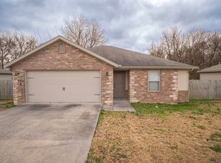 841 Bonnie Scotland Dr, Prairie Grove, AR 72753
