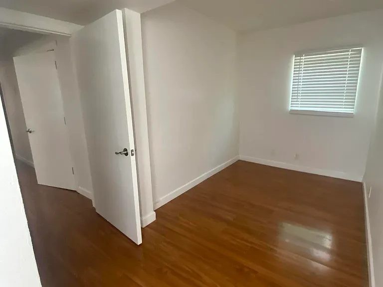 809 E Broward Blvd — Photo 8