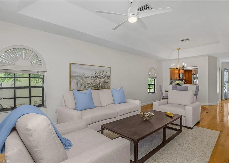 701 Augusta Blvd #8