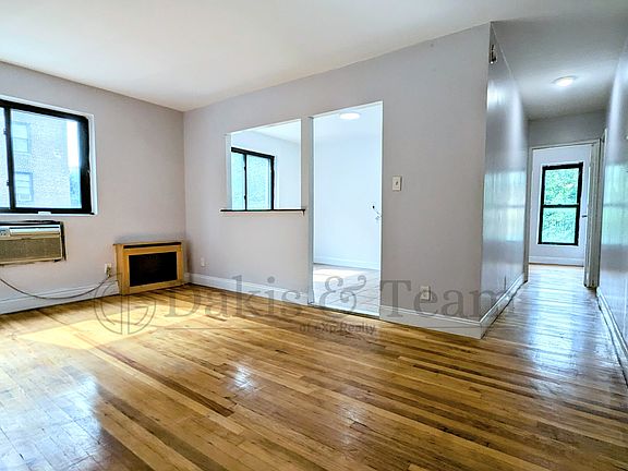 4th image of 25-33 23rd St #Dt5
