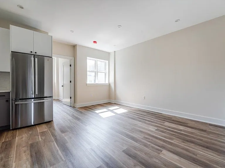 237 Washington St #401 — Photo 6