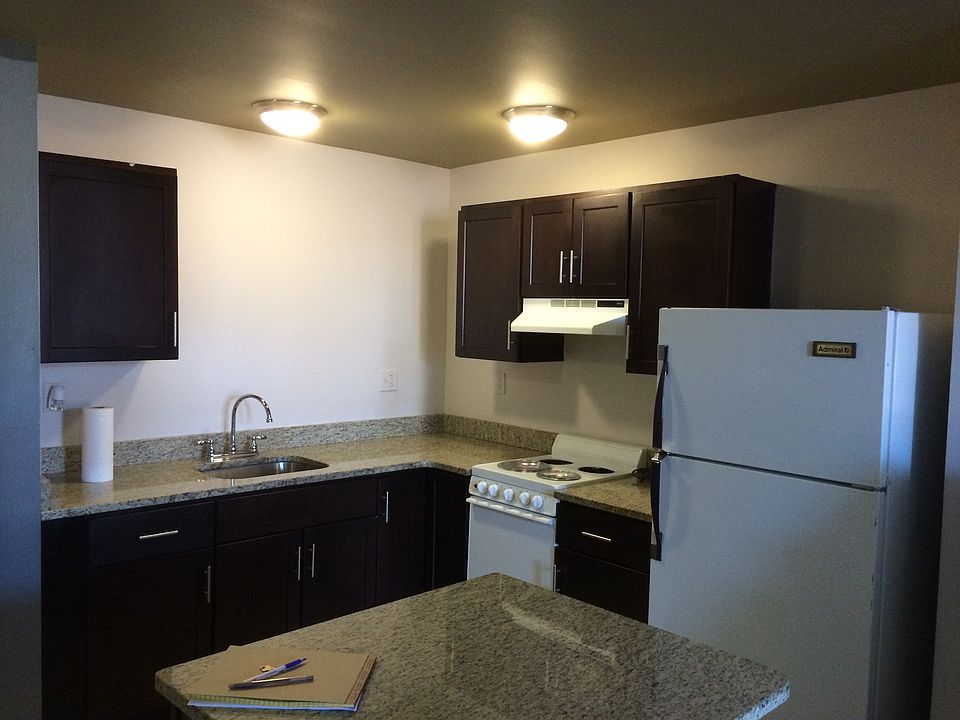 1st image of 285 Essex St APT 4D