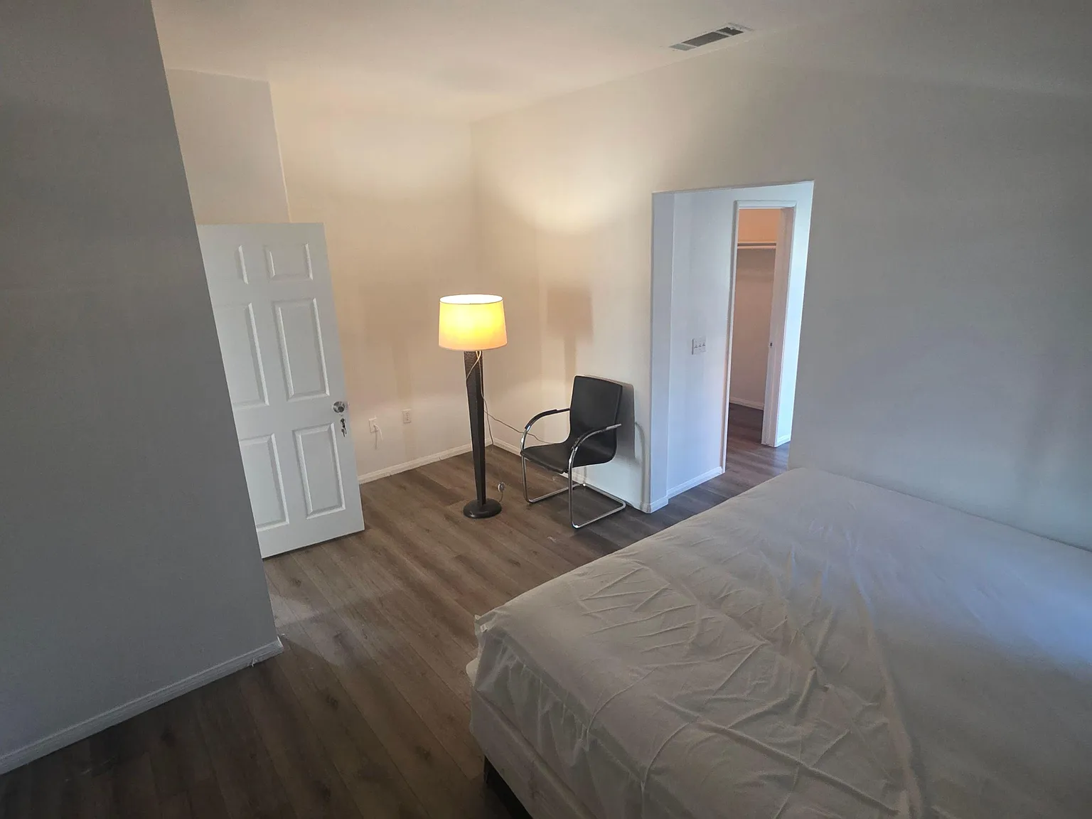 3 bed, 3.0 bath, 3771 sqft, $1,364 — Photo 2