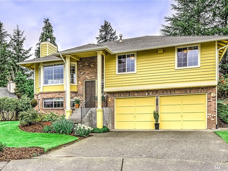 1st image of 6221 2nd Dr SE