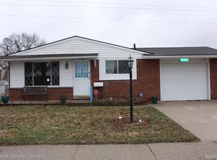 13547 Kent St, Romulus, MI 48174
