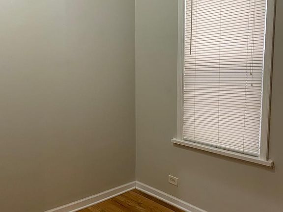 5th image of 2551 N Marshfield Ave #1F
