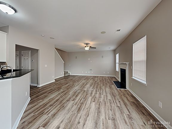 3rd image of 11303 Breezehill Ln