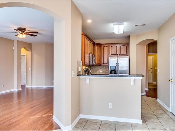 4th image of 3349 Crestwood Ln