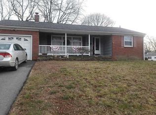 14 Thistle Dr, Cranston, RI 02920