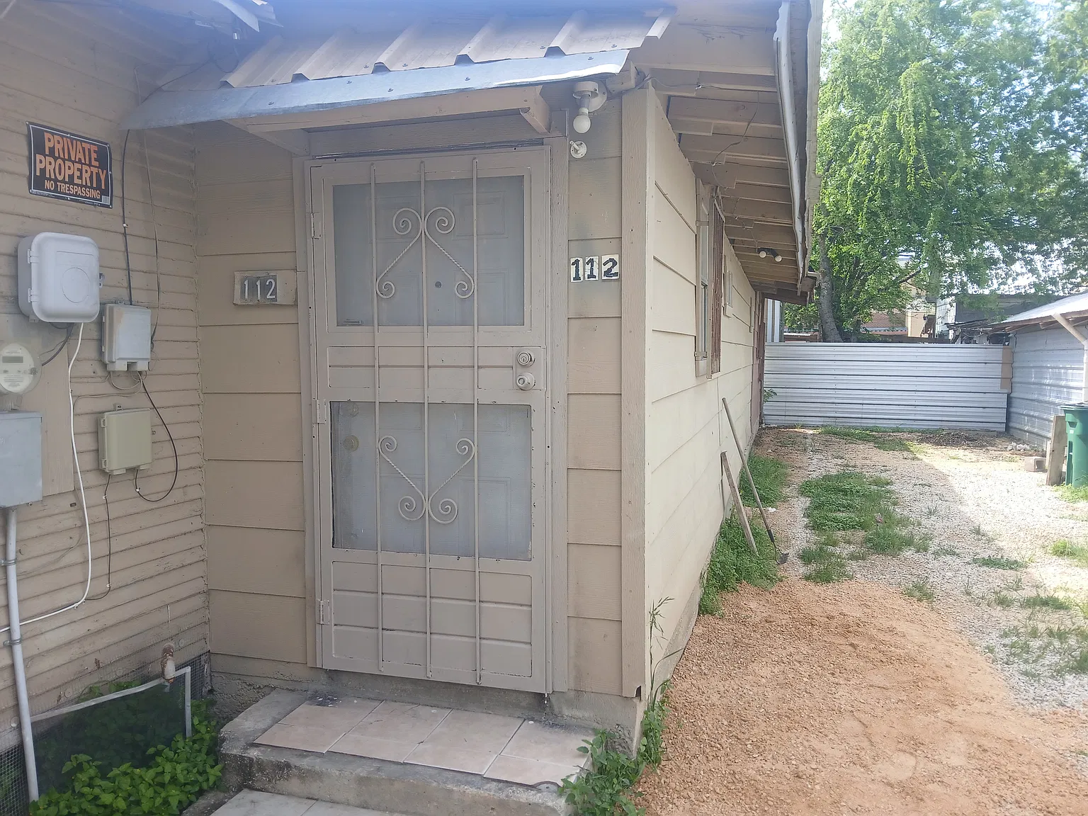 112 Douglas Way St — Photo 2