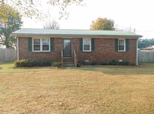 2735 Carters Creek Station Rd, Columbia, TN 38401