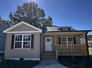 1306 Riverbend Rd, Dalton, GA 30721
