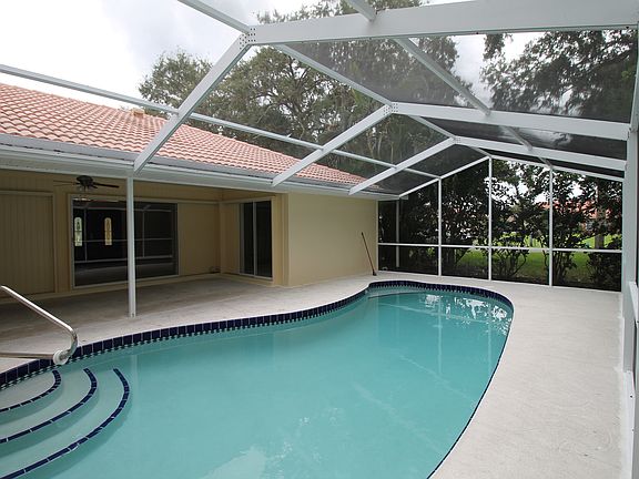 3rd image of 2268 Lakewood Ln