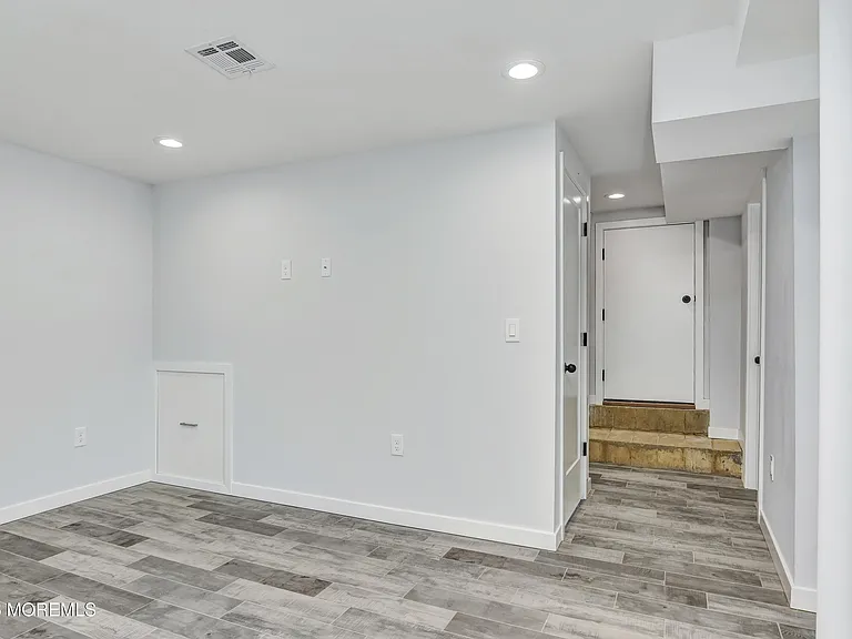 769 Cliffwood Ave — Photo 24