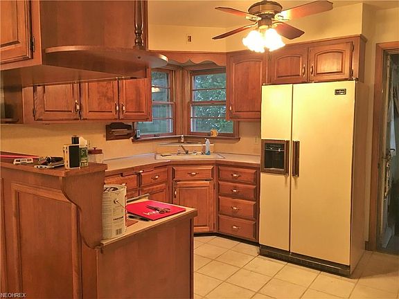 3rd image of 3144 Glen Oaks Dr
