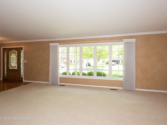 4th image of 724 N Stark Dr