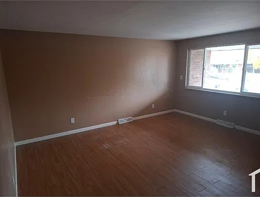 2 bed, 850 sqft, $1,300 — Photo 3