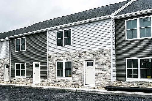 3rd image of 183 Edom Ln