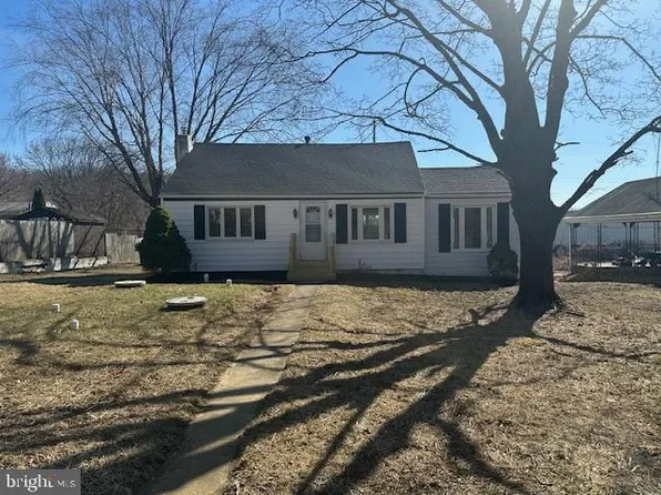 13 Vale Dr, Boyertown, PA 19512
