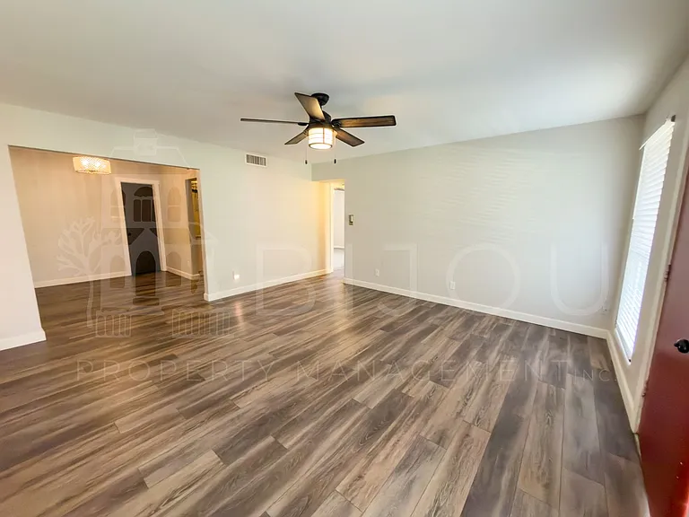 2902 Airport Rd #122 — Photo 6
