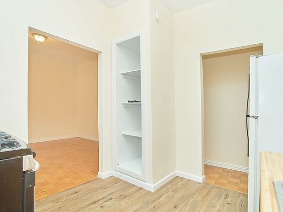 5th image of 349 Saint Johns Pl #C3