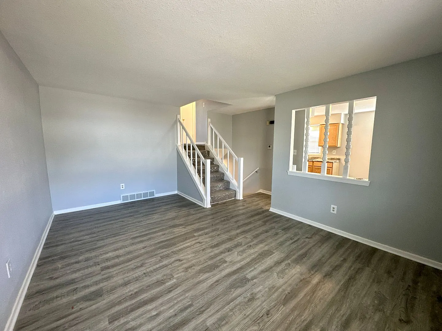 9040-9042 N Joyce Ave. (Duplex) — Photo 3