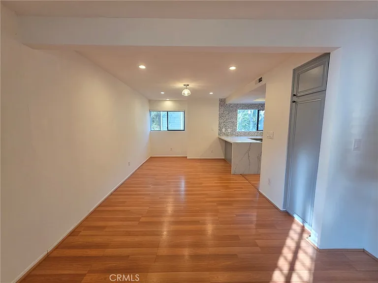 13963 Riverside Dr #13963 — Photo 10