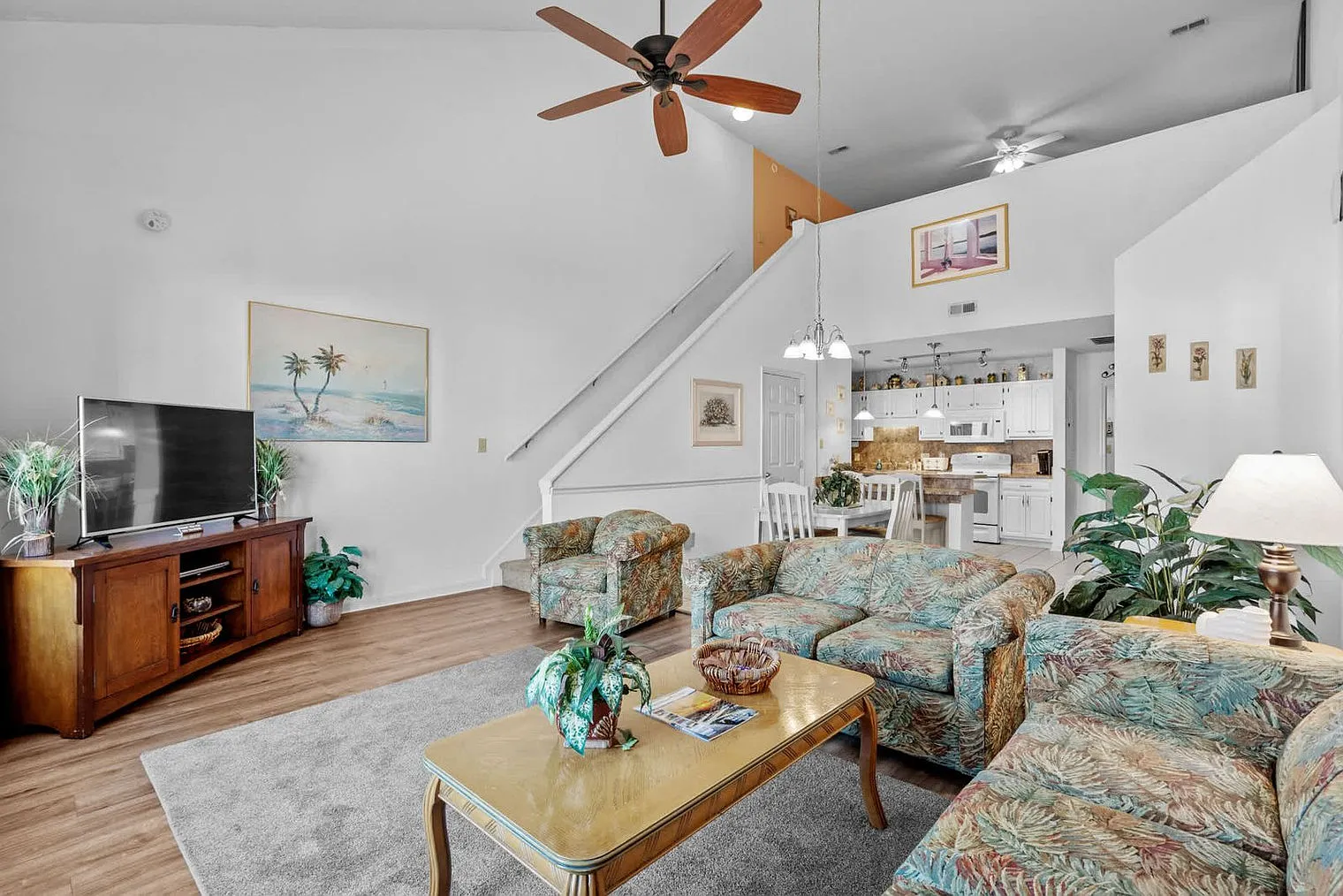 2 bed, 2.0 bath, 1399 sqft, $3,232 — Photo 4