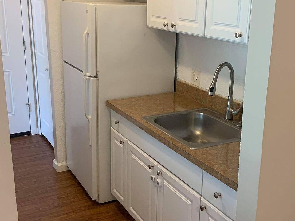 1st image of 7000 Villa Dr APT 4