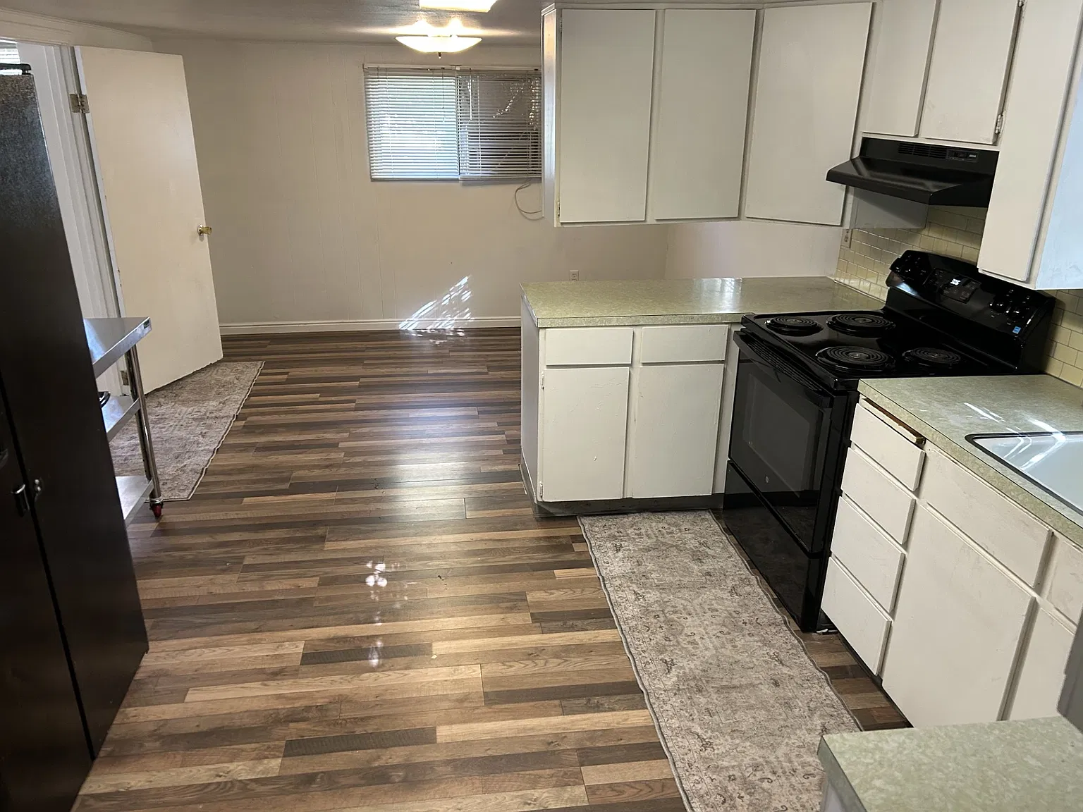 1 bed, 800 sqft, $1,150 — Photo 3