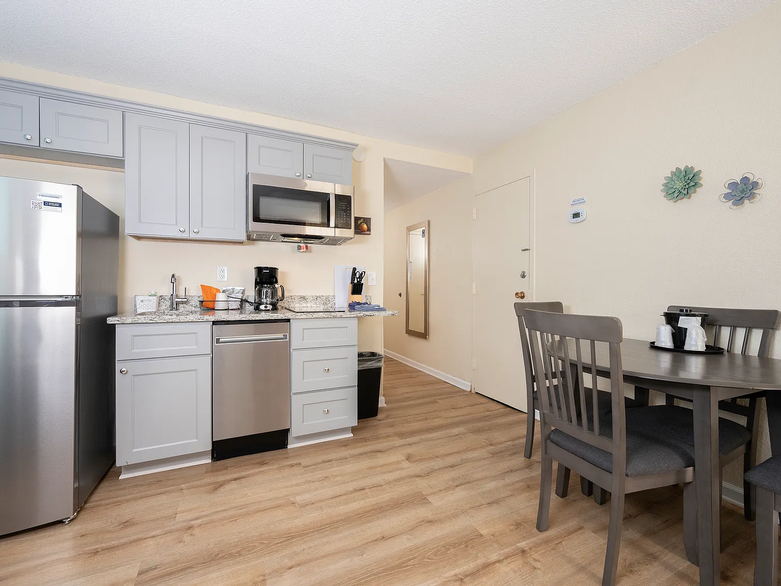 6205 Ramada Dr — Photo 3